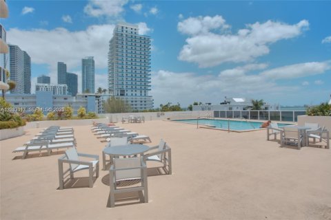 Condominio en alquiler en Miami, Florida, 2 dormitorios, 88.54 m2 № 2086206 - foto 15