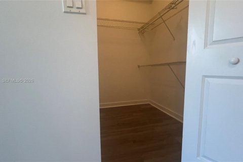 Condominio en alquiler en Miami, Florida, 2 dormitorios, 88.54 m2 № 2086206 - foto 5