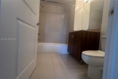 Condominio en alquiler en Miami, Florida, 2 dormitorios, 88.54 m2 № 2086206 - foto 9