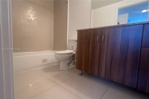 Condominio en alquiler en Miami, Florida, 2 dormitorios, 88.54 m2 № 2086206 - foto 6