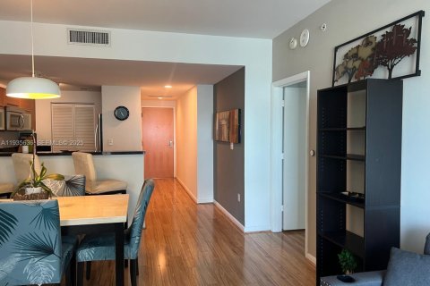 Condominio en venta en Miami, Florida, 1 dormitorio, 74.88 m2 № 1994007 - foto 25