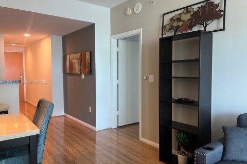 Condominio en venta en Miami, Florida, 1 dormitorio, 74.88 m2 № 1994007 - foto 27