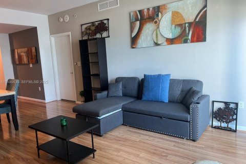 Condominio en venta en Miami, Florida, 1 dormitorio, 74.88 m2 № 1994007 - foto 11