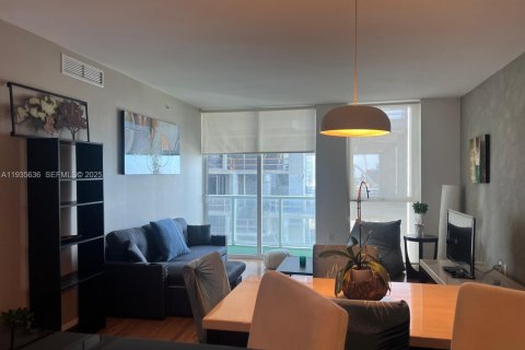 Condominio en venta en Miami, Florida, 1 dormitorio, 74.88 m2 № 1994007 - foto 2