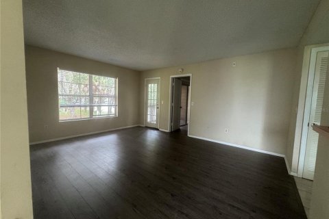 Condo in Ocala, Florida, 2 bedrooms  № 1909601 - photo 14
