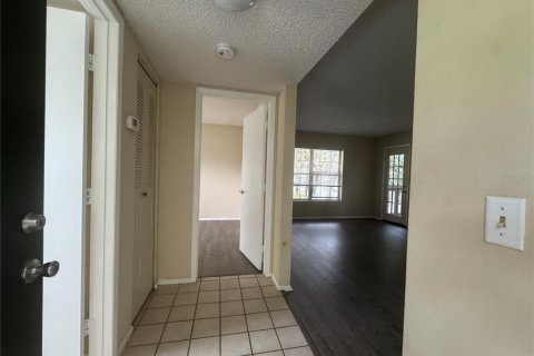 Condo in Ocala, Florida, 2 bedrooms  № 1909601 - photo 11