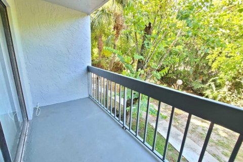 Copropriété à louer à West Palm Beach, Floride: 2 chambres, 78.97 m2 № 2375042 - photo 11
