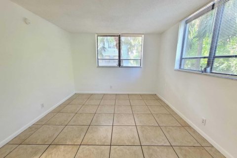 Copropriété à louer à West Palm Beach, Floride: 2 chambres, 78.97 m2 № 2375042 - photo 5