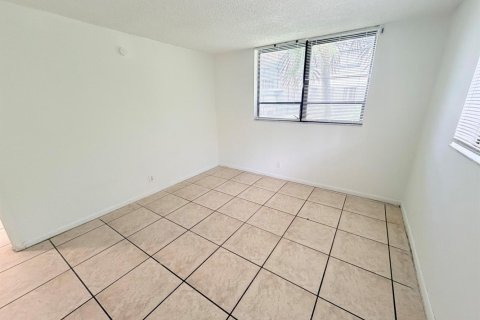 Copropriété à louer à West Palm Beach, Floride: 2 chambres, 78.97 m2 № 2375042 - photo 7