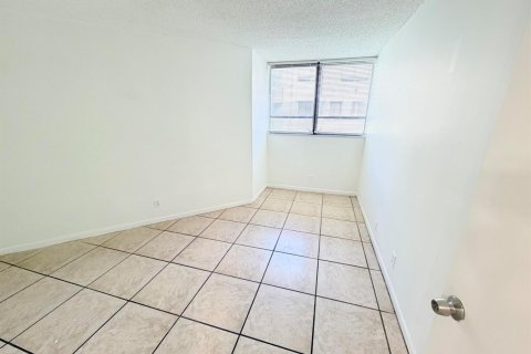 Copropriété à louer à West Palm Beach, Floride: 2 chambres, 78.97 m2 № 2375042 - photo 10