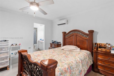 Casa en venta en Miami, Florida, 4 dormitorios, 144.09 m2 № 1897026 - foto 14