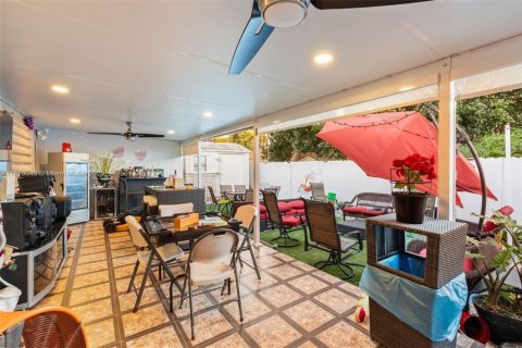Casa en venta en Miami, Florida, 4 dormitorios, 144.09 m2 № 1897026 - foto 17