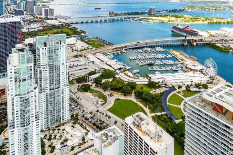 Copropriété à louer à Miami, Floride: 2 chambres, 126.63 m2 № 1941309 - photo 8