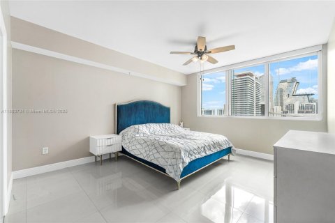 Copropriété à louer à Miami, Floride: 2 chambres, 126.63 m2 № 1941309 - photo 17