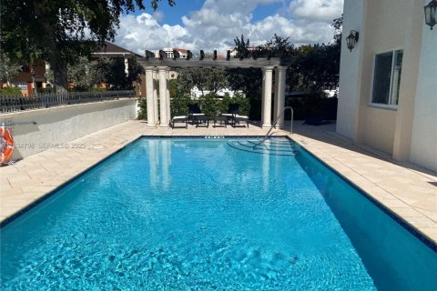 Appartement à louer à Coral Gables, Floride: 2 chambres, 92.9 m2 № 1993649 - photo 19