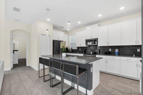 Villa ou maison à vendre à Kissimmee, Floride: 5 chambres, 314.75 m2 № 1589641 - photo 15