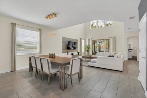 Villa ou maison à vendre à Kissimmee, Floride: 5 chambres, 314.75 m2 № 1589641 - photo 5