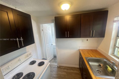 Apartment in Hollywood, Florida 1 bedroom, 55.74 sq.m. № 2053025 - photo 10