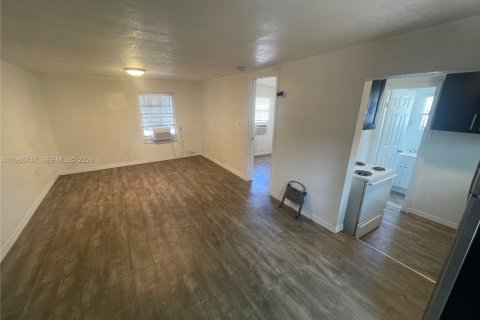 Apartment in Hollywood, Florida 1 bedroom, 55.74 sq.m. № 2053025 - photo 5