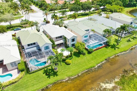 Casa en venta en Palm Beach Gardens, Florida, 4 dormitorios, 317.91 m2 № 2423235 - foto 3