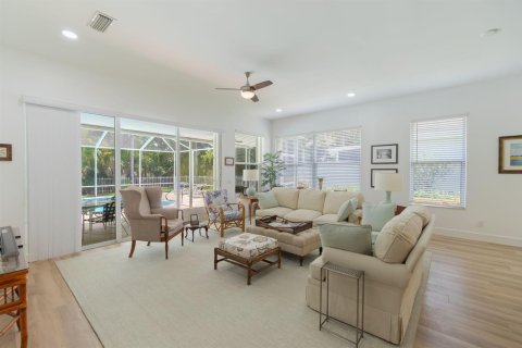 House in Hobe Sound, Florida 3 bedrooms, 187.38 sq.m. № 2083536 - photo 17