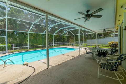 House in Hobe Sound, Florida 3 bedrooms, 187.38 sq.m. № 2083536 - photo 30