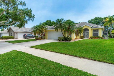 House in Hobe Sound, Florida 3 bedrooms, 187.38 sq.m. № 2083536 - photo 3