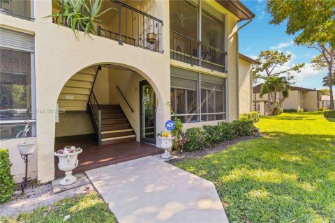 Copropriété à vendre à Greenacres, Floride: 2 chambres, 85.47 m2 № 1999006 - photo 3