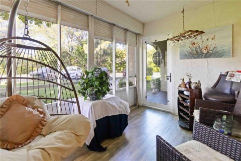 Copropriété à vendre à Greenacres, Floride: 2 chambres, 85.47 m2 № 1999006 - photo 8