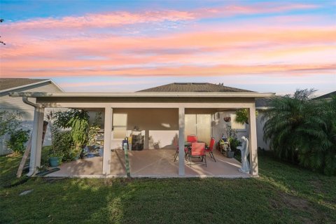 Villa ou maison à vendre à Kissimmee, Floride: 4 chambres, 130.25 m2 № 2121368 - photo 5