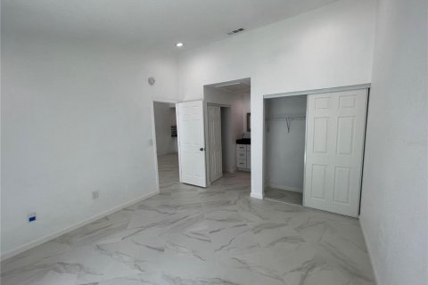 Villa ou maison à louer à Palm Harbor, Floride: 2 chambres, 92.9 m2 № 2419283 - photo 12
