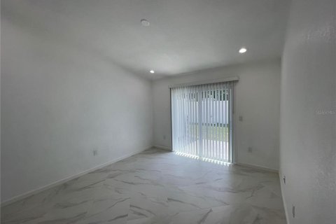 Villa ou maison à louer à Palm Harbor, Floride: 2 chambres, 92.9 m2 № 2419283 - photo 11