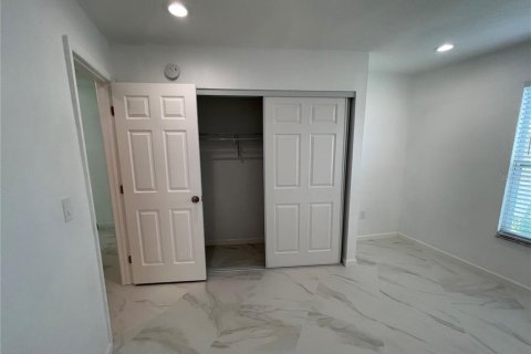 Villa ou maison à louer à Palm Harbor, Floride: 2 chambres, 92.9 m2 № 2419283 - photo 16