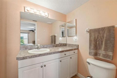 Condo in Indian Shores, Florida, 2 bedrooms  № 1914658 - photo 19