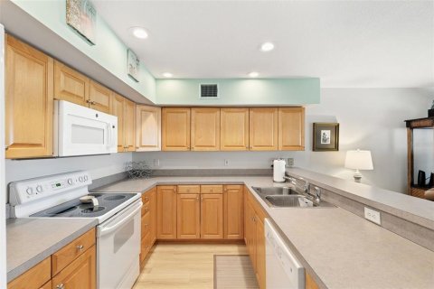 Condo in Indian Shores, Florida, 2 bedrooms  № 1914658 - photo 7