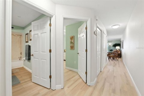 Condo in Indian Shores, Florida, 2 bedrooms  № 1914658 - photo 6