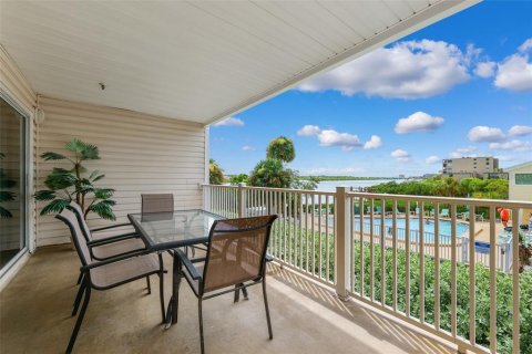 Condo in Indian Shores, Florida, 2 bedrooms  № 1914658 - photo 2
