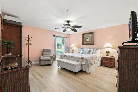 Condo in Indian Shores, Florida, 2 bedrooms  № 1914658 - photo 17