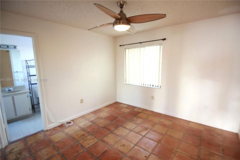 Townhouse in Miami, Florida 2 bedrooms, 152.36 sq.m. № 2052677 - photo 3
