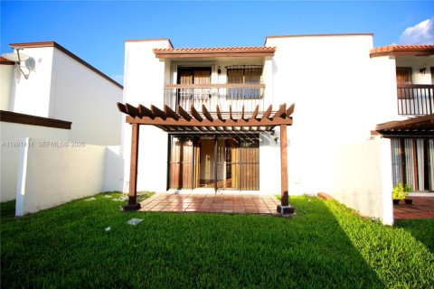 Townhouse in Miami, Florida 2 bedrooms, 152.36 sq.m. № 2052677 - photo 4