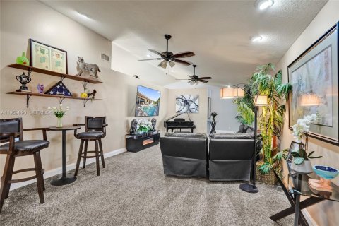 Villa ou maison à vendre à Coral Springs, Floride: 4 chambres, 259.01 m2 № 2024397 - photo 10