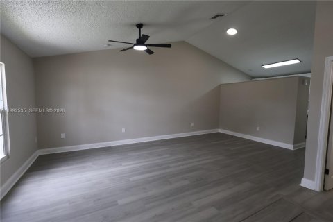 Casa en venta en Miami, Florida, 3 dormitorios, 164.16 m2 № 2057337 - foto 3