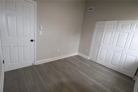 Casa en venta en Miami, Florida, 3 dormitorios, 164.16 m2 № 2057337 - foto 14