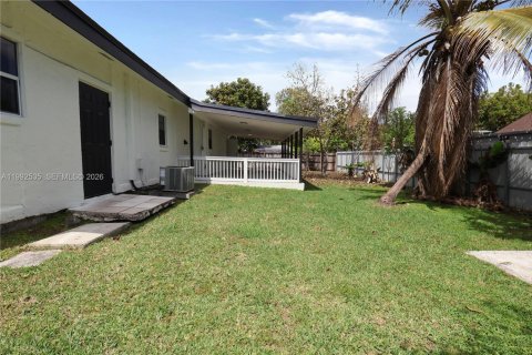 Casa en venta en Miami, Florida, 3 dormitorios, 164.16 m2 № 2057337 - foto 24