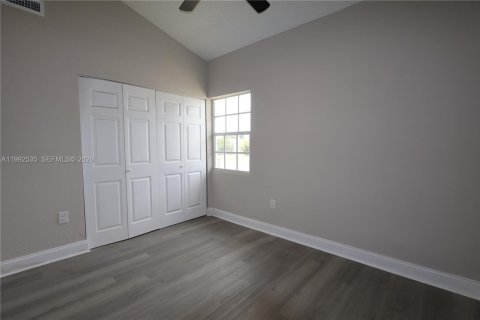 Casa en venta en Miami, Florida, 3 dormitorios, 164.16 m2 № 2057337 - foto 16