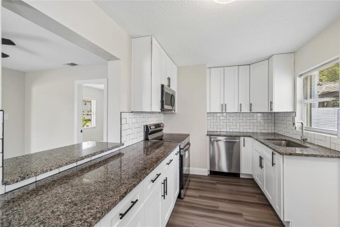 Casa en venta en Tampa, Florida, 1 dormitorio, 70.05 m2 № 2226462 - foto 19