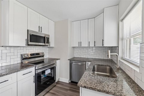 Casa en venta en Tampa, Florida, 1 dormitorio, 70.05 m2 № 2226462 - foto 21