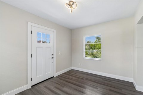 Casa en venta en Tampa, Florida, 1 dormitorio, 70.05 m2 № 2226462 - foto 9