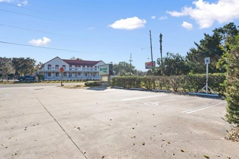 Commercial property in Orange City, Florida 34.84 sq.m. № 1649446 - photo 10