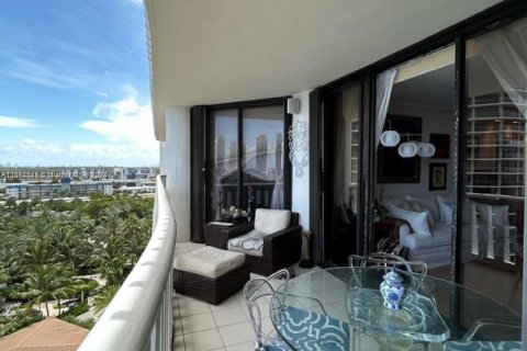 Condominio en venta en Aventura, Florida, 2 dormitorios, 157 m2 № 2023154 - foto 24